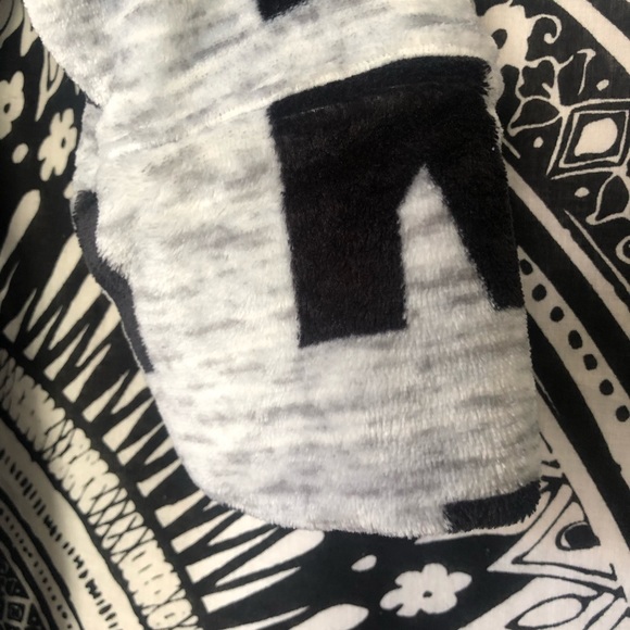 PINK Robe - Picture 4 of 5